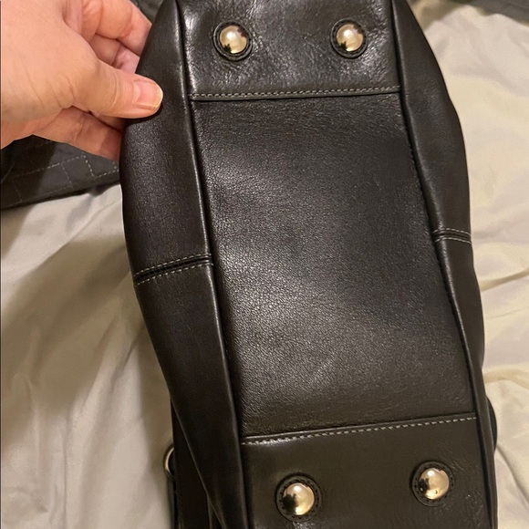 Coach Black Leather Shoulder Bag with Coach charm - Picture 9 of 12